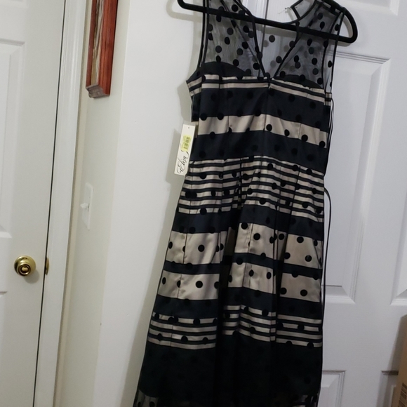 Eliza j dress lace belted gold and black size 6 - Picture 6 of 7